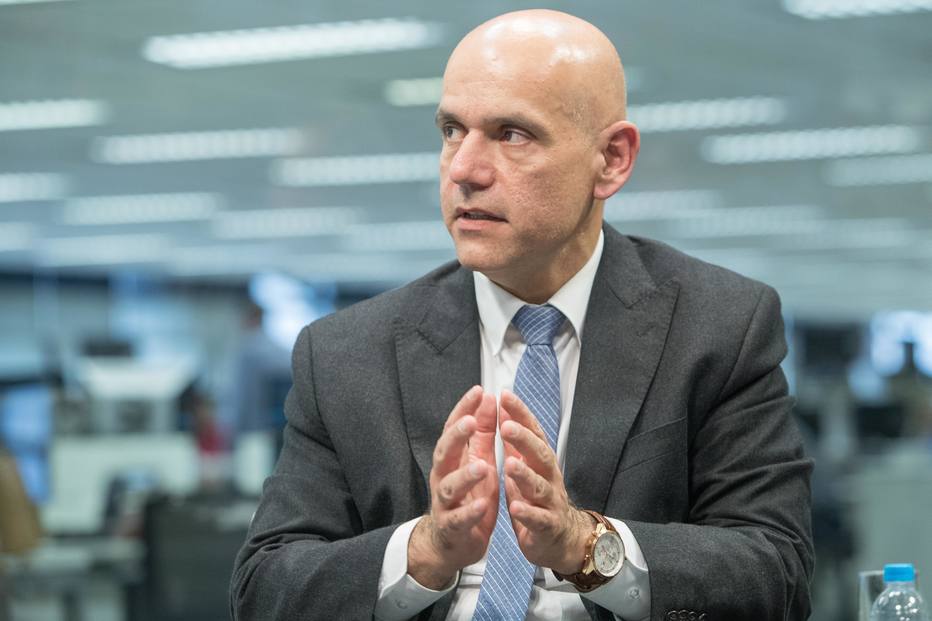 Rombo da Previdência em um ano daria para comprar a Petrobrás, diz Caetano